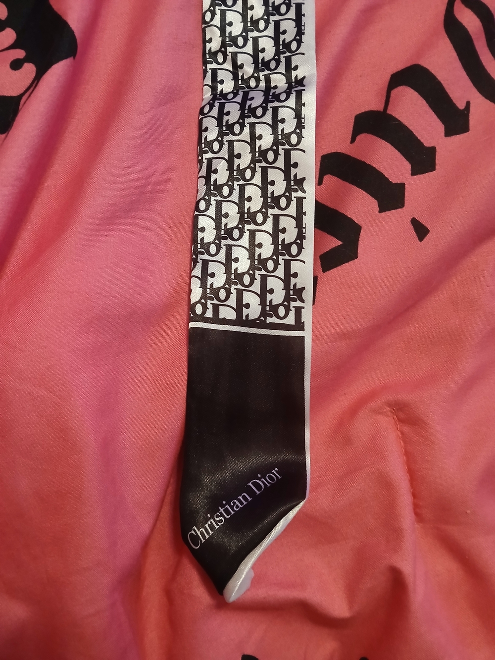Source Unknown White and Black Christian Dior Logo Skinny Scarf.